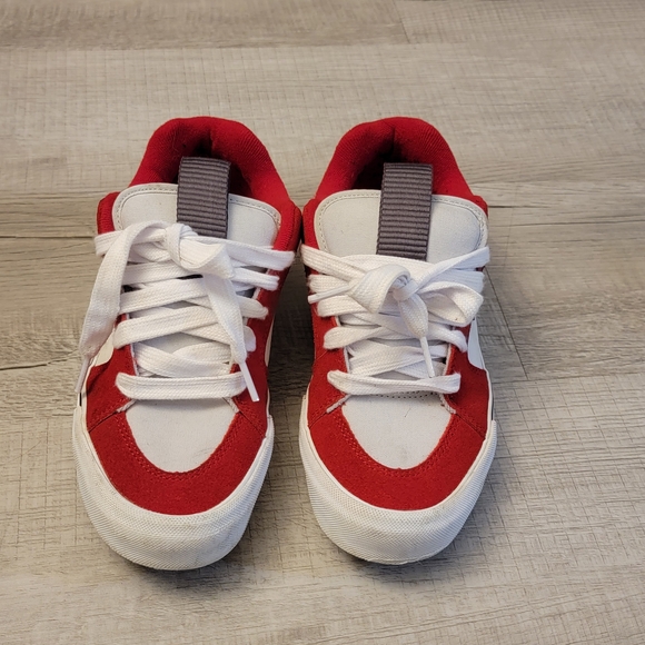 Vans Red and White Low-Top Athletic Sneakers Mens Sz 7.5 Women Sz 9.0 main image 7